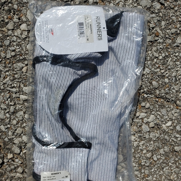 Medium Raleigh Tank Top - Picture 2 of 3